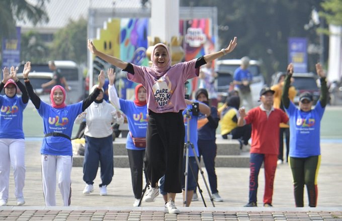 5347Jumat-Krida-Kemenpora-Ajak-Masyarakat-Untuk-Tetap-Bugar-Melalui-Senam
