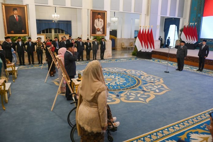 antarafoto-pemberian-gelar-pahlawan-nasional-1762764863