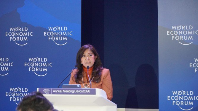 wef_menkomdigi1