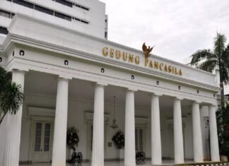 Kemlu Jalin Komunikasi untuk Bebaskan Empat WNI di Somalia
