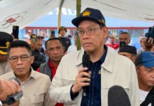 Menkeu Purbaya Tinjau NTT Pascagempa, Kemenkeu Peduli Salurkan Bantuan Awal