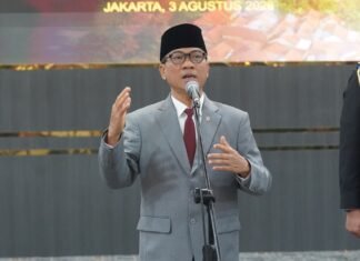 Mendes Yandri Minta Jajaran Kemendes PDT Aktif Lawan Hoaks dan Jaga Nama Baik Institusi