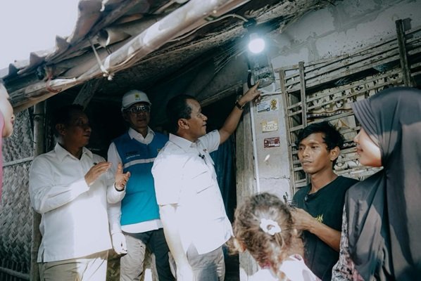Bahlil Minta Pemda dan PLN Data Desa Belum Berlistrik, Pemerintah Kejar Target Listrik Merata 2030