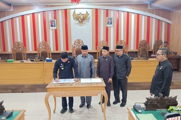 Bupati Arie Apresiasi DPRD, Dua Raperda Bengkulu Utara Masuki Tahap Lanjutan