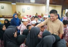 Bupati Lanosin Ajak Anak Jaga Lingkungan saat Terima Kunjungan Siswa SD