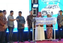 Bupati Rembang Ajak Warga Perkuat Budaya Menabung, Nasabah Tamades Bawa Pulang Toyota Avanza