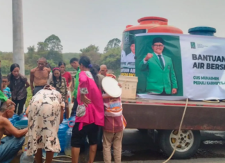 Cak Imin Kirim 12.000 Liter Air Bersih, PKB Bantu Warga Terdampak Karhutla di OKI