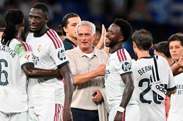 Cetak Tiga Gol di Menit Akhir, Real Madrid Menang Dramatis 4-3 atas AS Roma