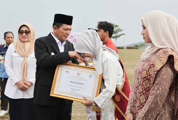 Gubernur Ansar Pimpin HUT Sumpah Pemuda ke-98, Kepri Apresiasi Pemuda Berprestasi