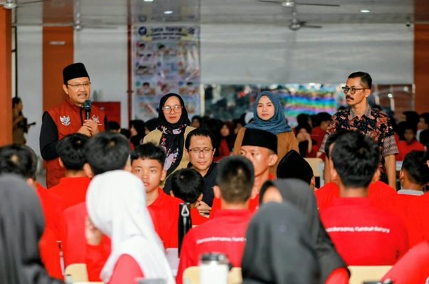 Gus Ipul Ajak Ratusan Siswa Sekolah Rakyat Ikrar Anti-Perundungan