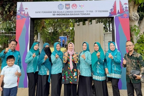 Haslindah Syaharuddin Perkuat Sinergi PKK, Dekranasda, dan Posyandu