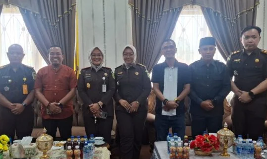 Kajari Lebong Silaturahmi ke DPRD