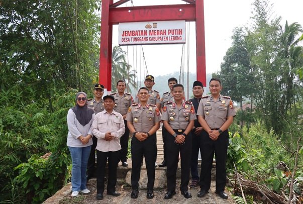 Kapolda Bengkulu Resmikan Jembatan Tunggang