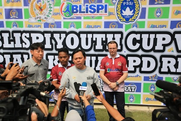 Ketua DPD RI Dorong Pembinaan Sepak Bola Daerah, Siapkan Bintang Masa Depan