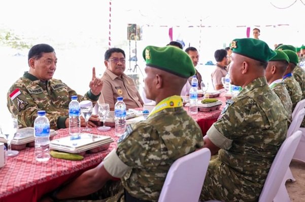 Menhan Sjafrie Tekankan Peran Yonif TP 876 PLT, Perkuat Keamanan dan Pembangunan Sumba Timur