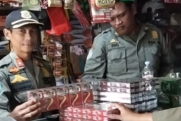 Razia Gabungan di Rembang, 19.360 Batang Rokok Ilegal Disita dari Dua Toko