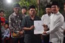 Takziah Malam Kedua, Bupati Bengkulu Utara Serahkan Akta Kematian di Rumah Duka