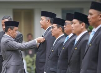 Tiga Pekerja Pertamina Terima Satyalancana, Komitmen Pelayanan Energi Diperkuat