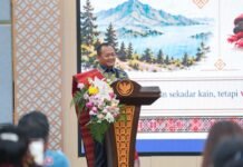 Menperin Sarmuji: Ulos Tak Cukup Dilestarikan, Harus Hidup dan Menghidupi Para Perajin